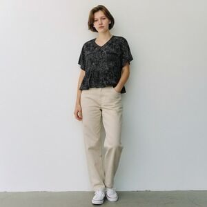 Aritzia Wilfred Poplum Top Black Floral Peplum Blouse V-Neck Size M Flowy